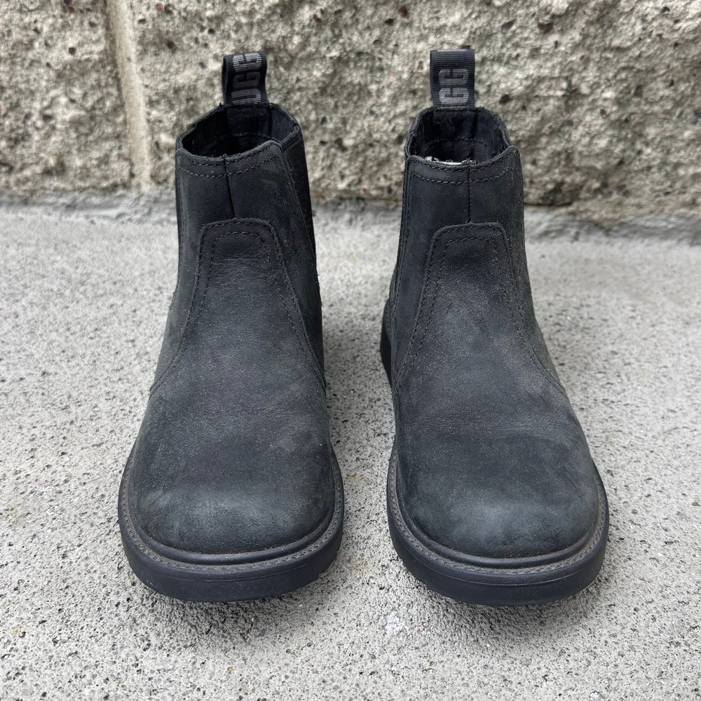 UGG Bolden Weather Chelsea Boots Girls 13 31 EU Black Pull On Boot Slip On